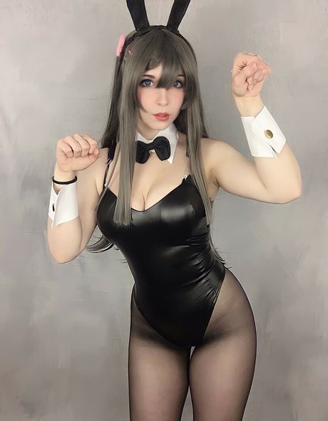 lady pizza hug nudes actress img