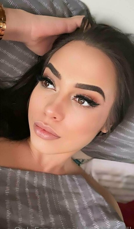 christinedoll naked star img