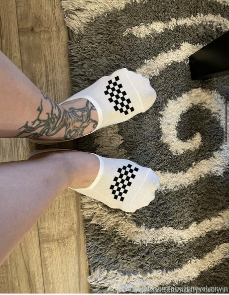 nipslipnovalynn exclusive model images