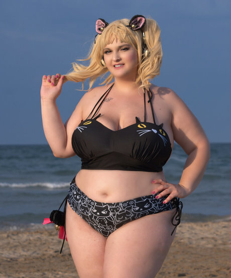 Hilary Ilariaa pretty model img