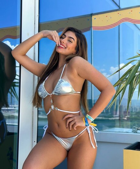 Julia Puzzuoli pornstar beautiful photos