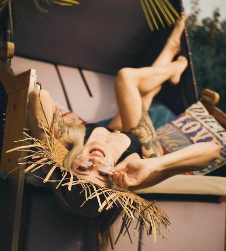 Farbenfuchs pornstar perfect galleries