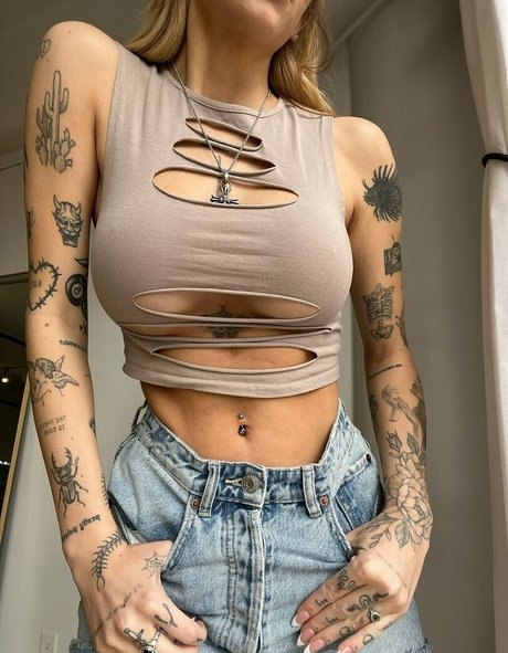 sara__mascara sexy actress images