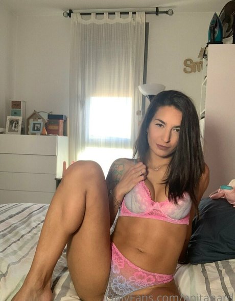 anitahard xxx actress picture