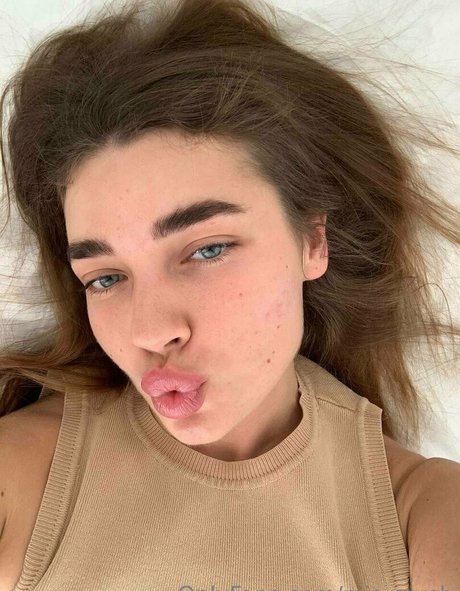 raketaraketa1998 pretty model img