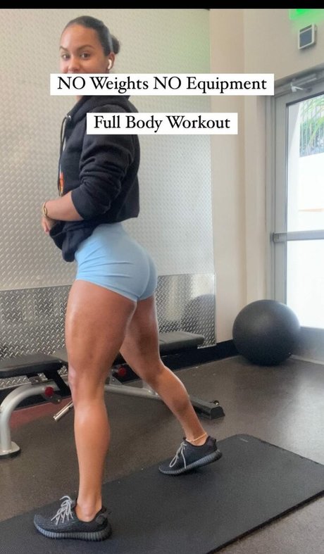 Jordan Coleman hot actress photo