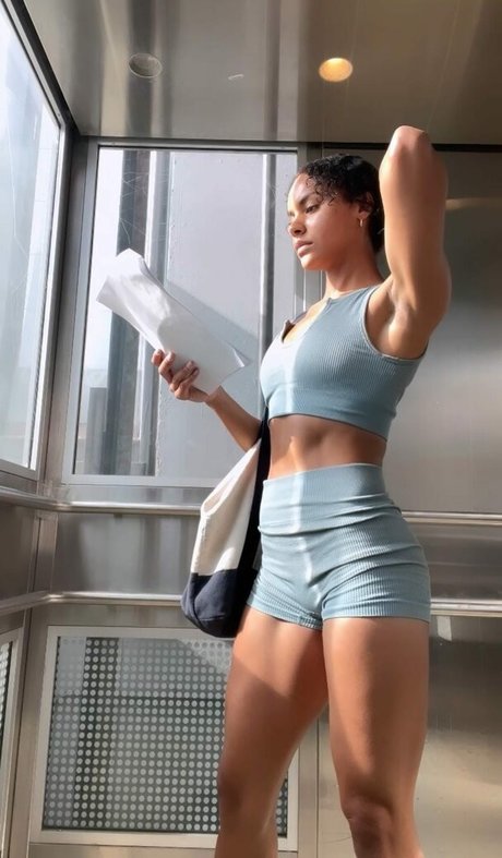 Jordan Coleman star sexy photo