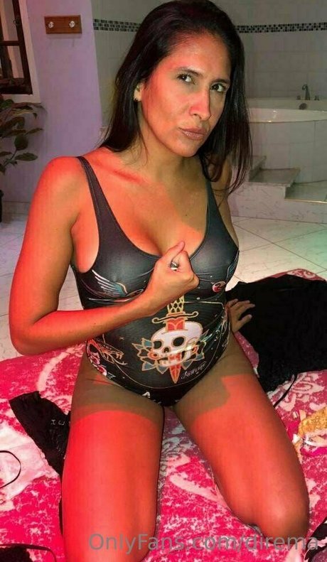 direma hot model pic