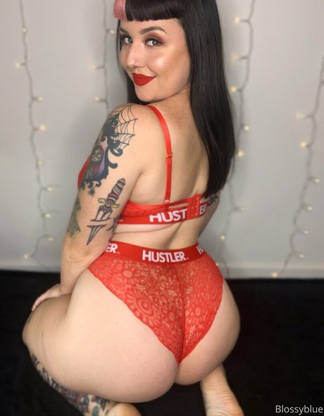 BlossyBlue pretty actress photo