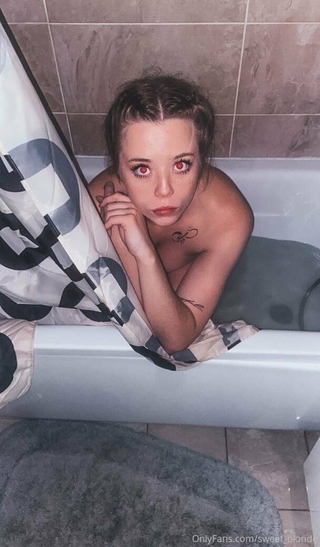 hot blonda erotic model archive