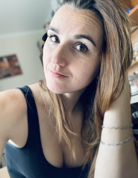 Szandra actress archive