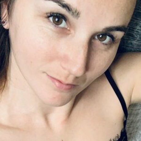 Szandra top actress image