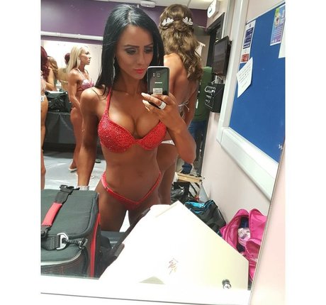 Suzy Hanah star free pic