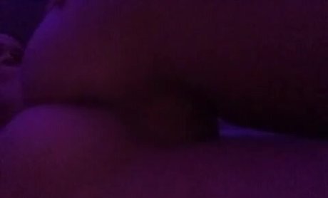 Noel Capri Berry model hd photo