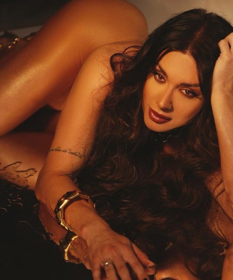 Juliana Salimeni star nice photo