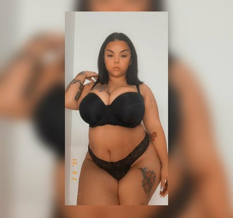 cubanaredd21 erotic model images