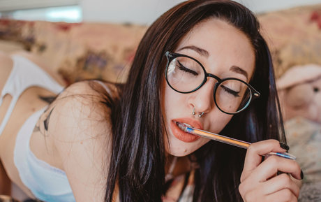 miss whitetrash free actress images