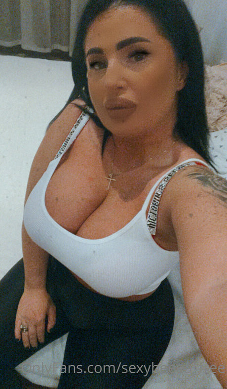 sexybeeea free star xxx pics