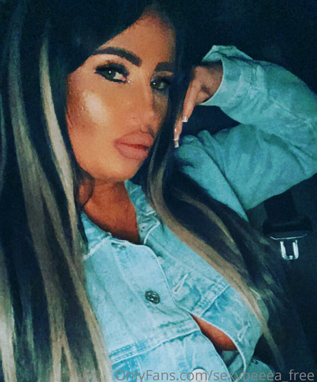 sexybeeea free pornstar sex img