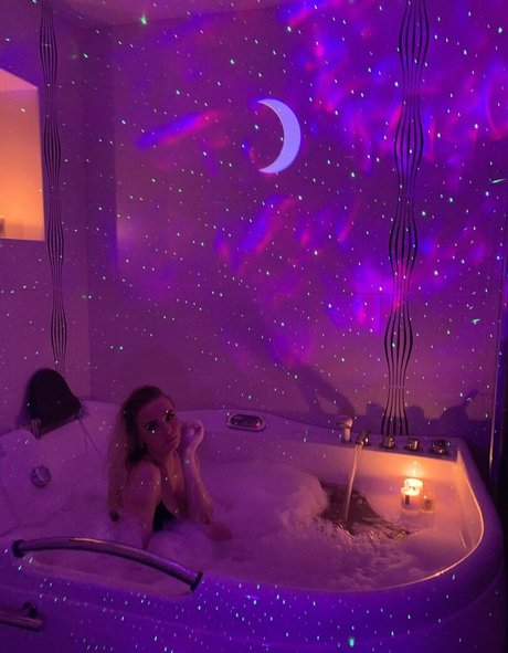 pictures onlyfans beautiful naked img