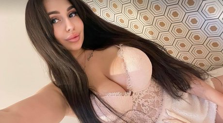 malltihoneybb model sexy pic