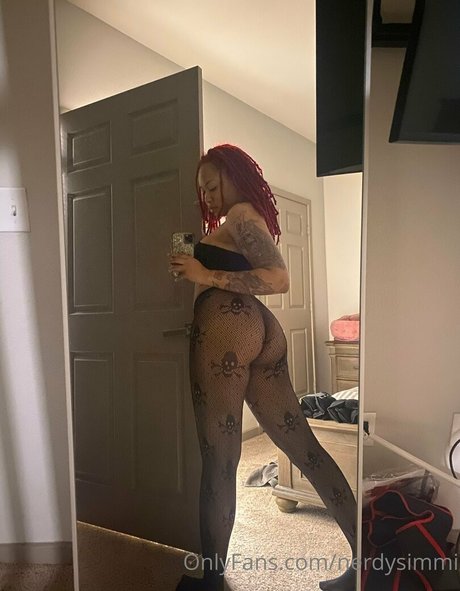 nerdysimmi pornstar pretty photos