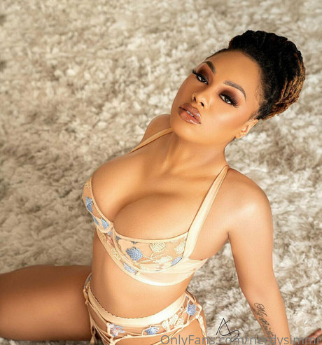 nerdysimmi star exclusive pics