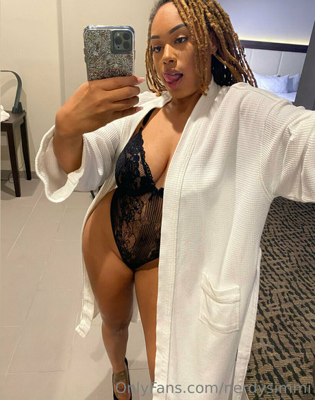 nerdysimmi xxx star pics