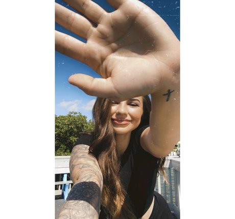 toxicavip naked star photos