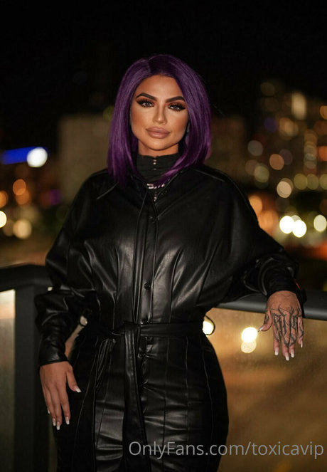 toxicavip nice actress photo