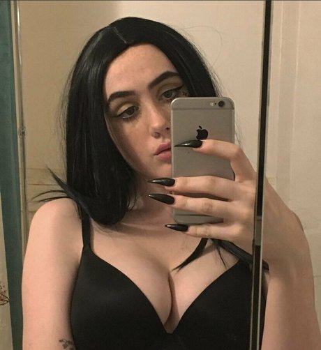 divinityvaeh model hd gallery