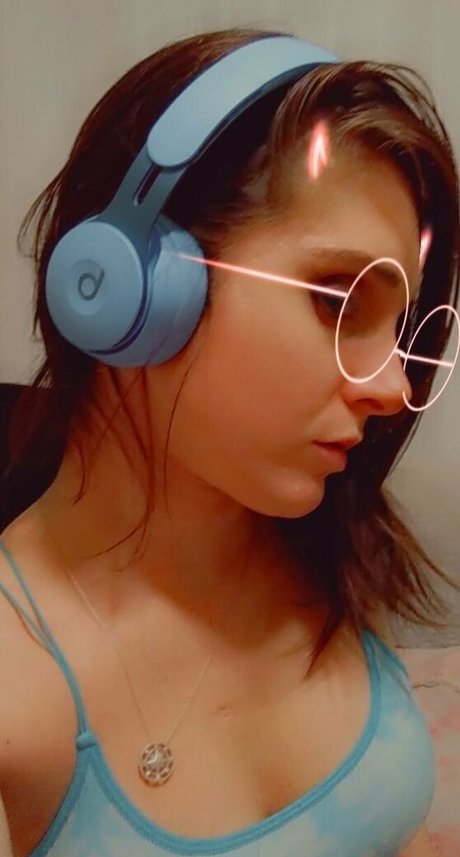 imamazingbitch nude star pic