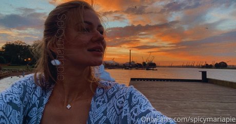 spicymariapie beautiful actress picture