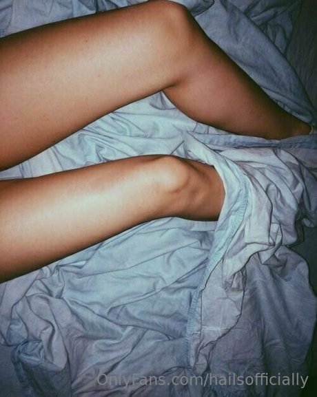 hailsofficially beautiful model photo