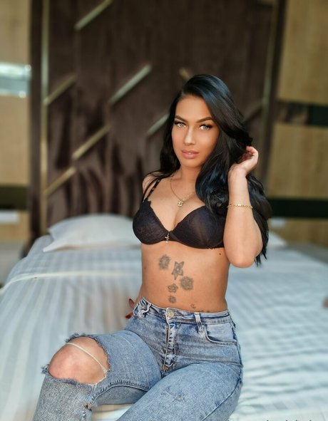 bonnie blake model art images