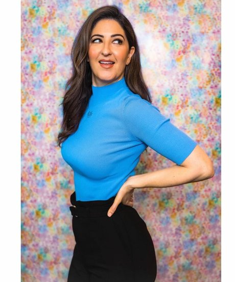 D Arcy Carden model nudes img