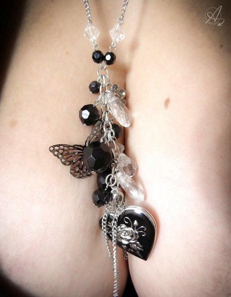 Agnetis Miracle pornstar perfect photos