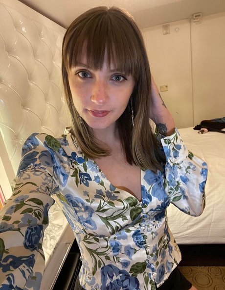 Alanah Mackie nude star pic