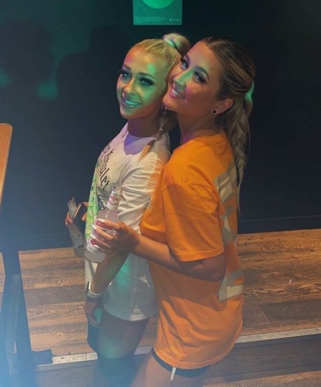 Laura Brophy beautiful model picture