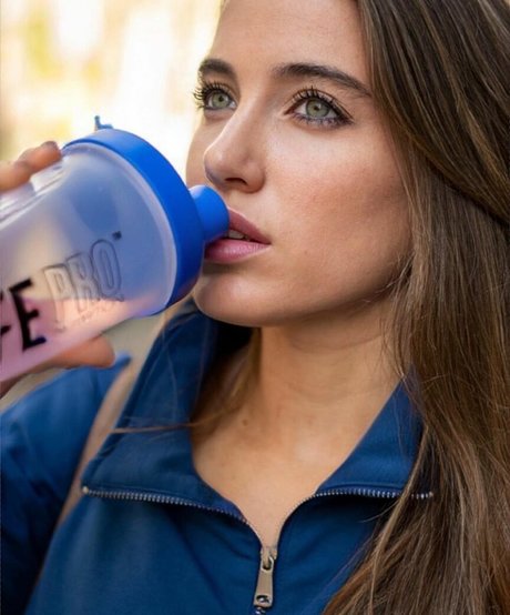 Mireia Figueras top star images