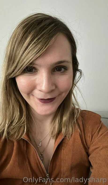 ladysharp Profile pic