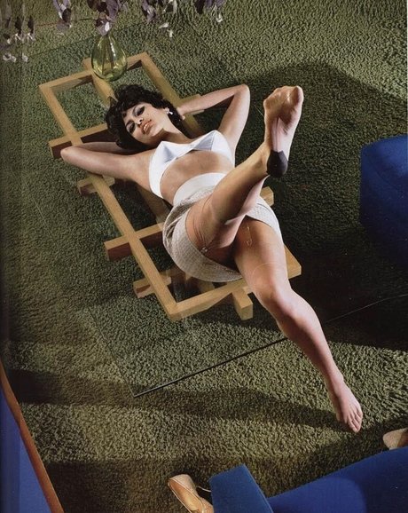 Eva Mendes model adult image