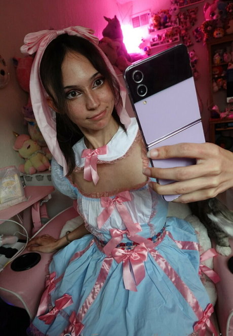 Krissi Pookie model high quality picture