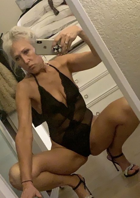 mamasuzie erotic pornstar pictures