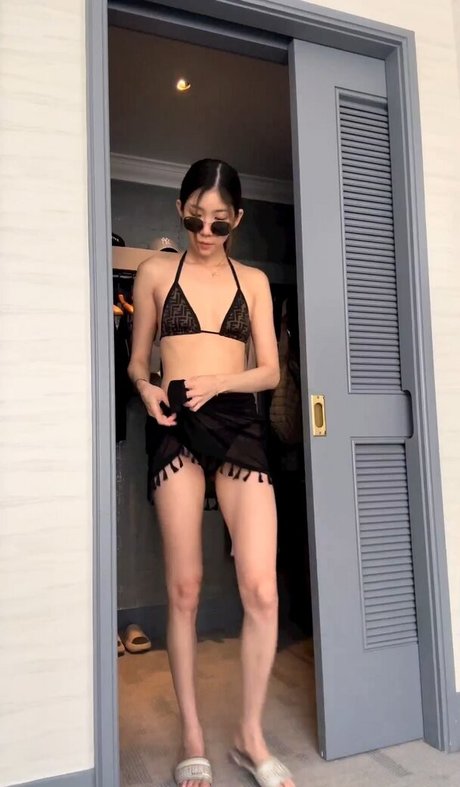 NoHaileeNo star free galleries