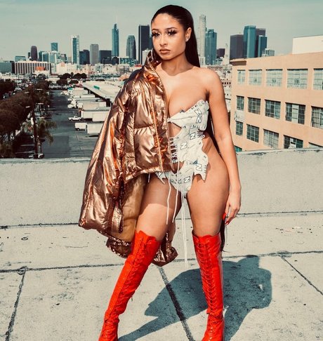 AlessiaSays art pornstar images