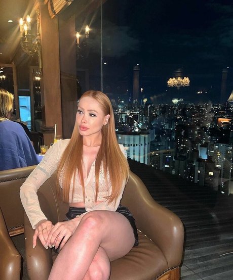 Alice Beaumont naked star pic