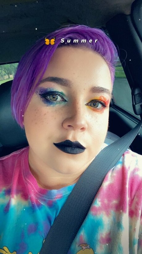 unsupervised housewife beautiful actress photo