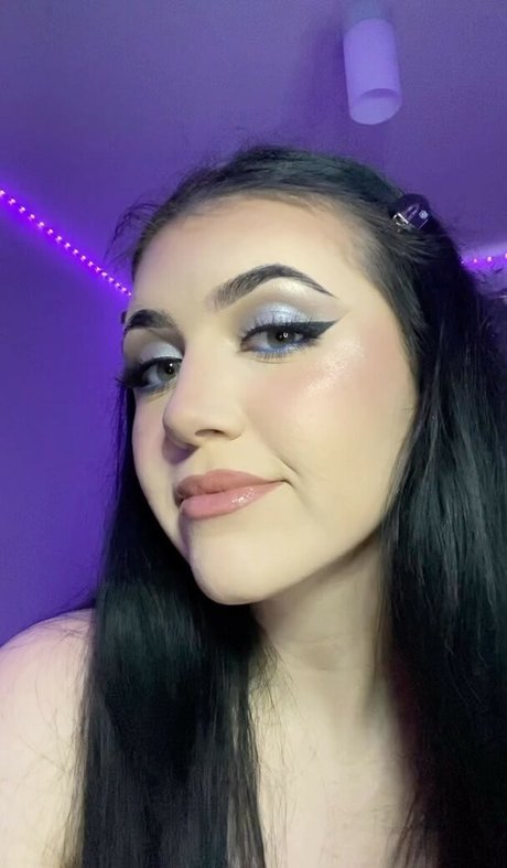 ASMR Cailin naked actress gallery