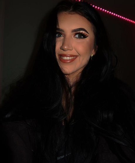 ASMR Cailin erotic star pictures